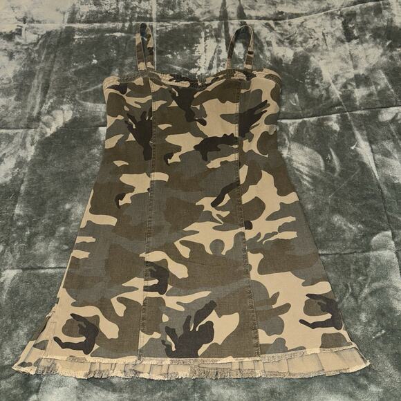 Kendall & Kylie Camo Print Ruffle Raw Hem Overall Stretchy Sheath Dress Sz M - Picture 8 of 8